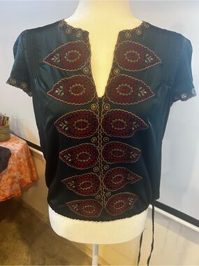 Aryn K Emerald Green Short-Sleeve Embroidered Top with Red and Gold Accents